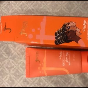 Juvias velvet matte foundation